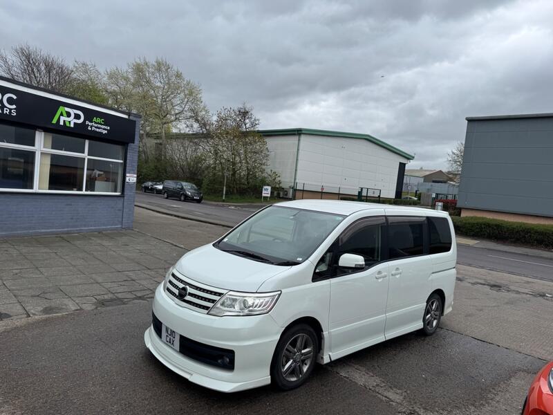 NISSAN SERENA
