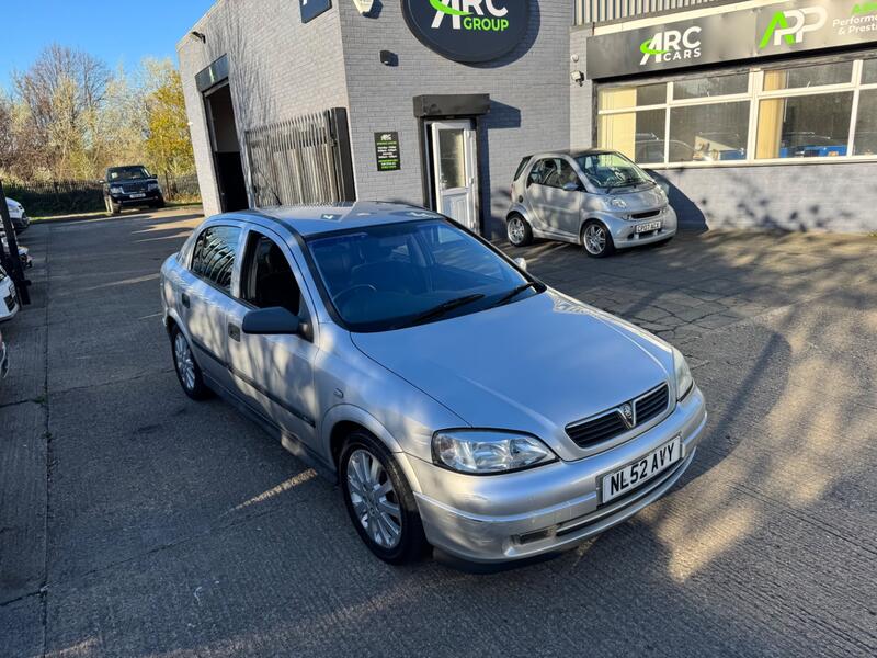 VAUXHALL ASTRA 2.2 i 16v Elegance
