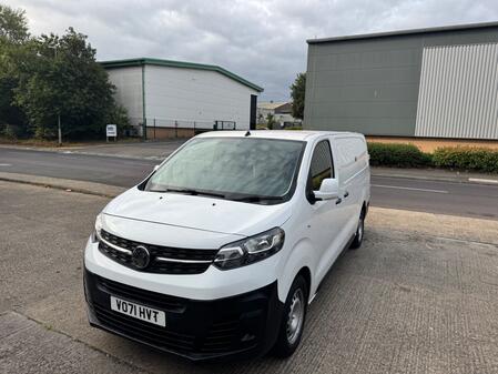 VAUXHALL VIVARO 1.5 Turbo D 2900 Edition
