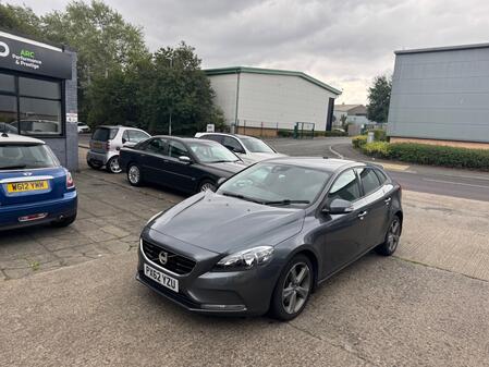 VOLVO V40 2.0 D3 ES Nav