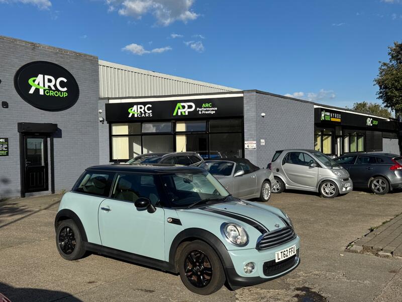 MINI HATCH 1.6 One Hatch